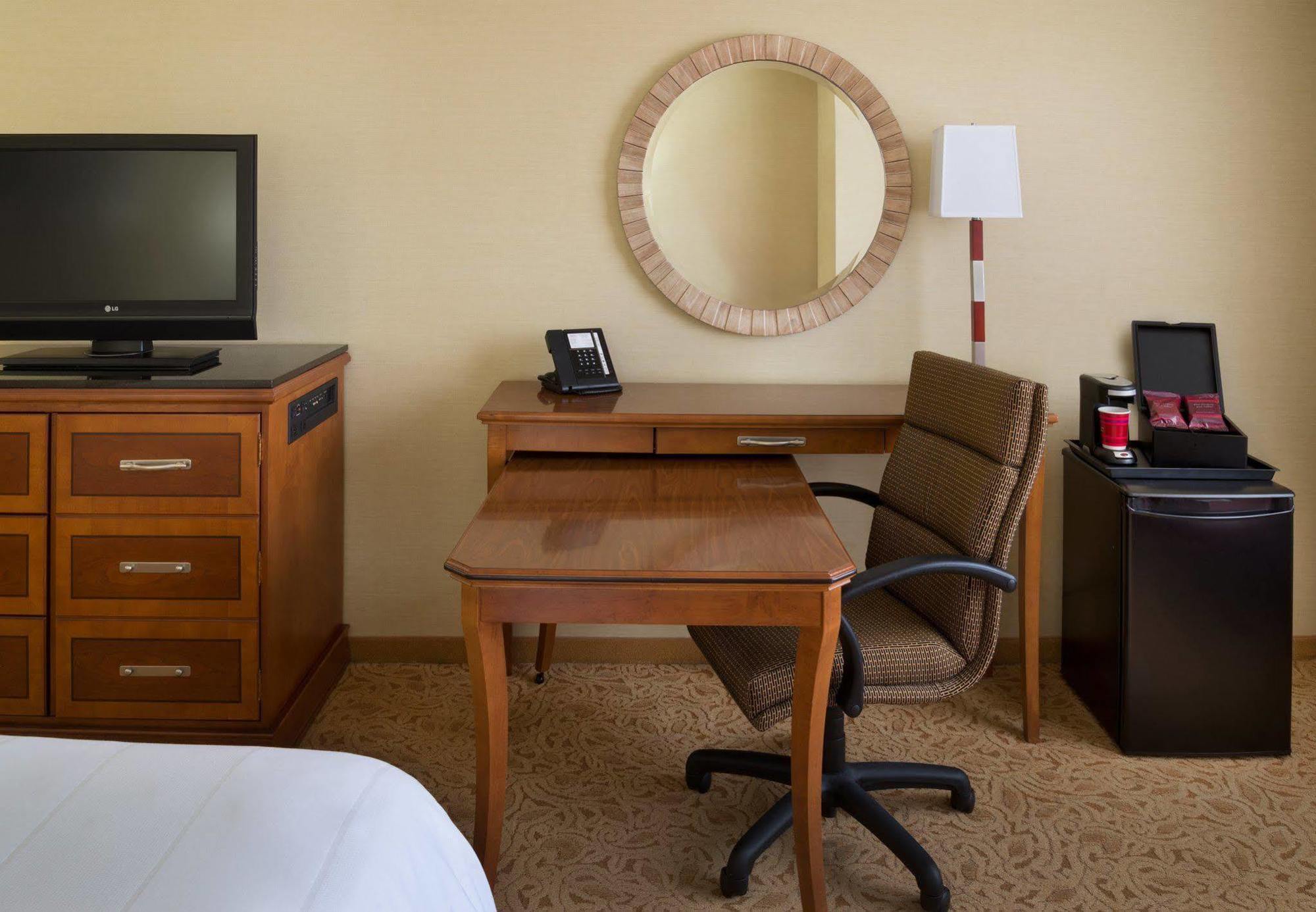 Aguascalientes Marriott Hotel Kültér fotó